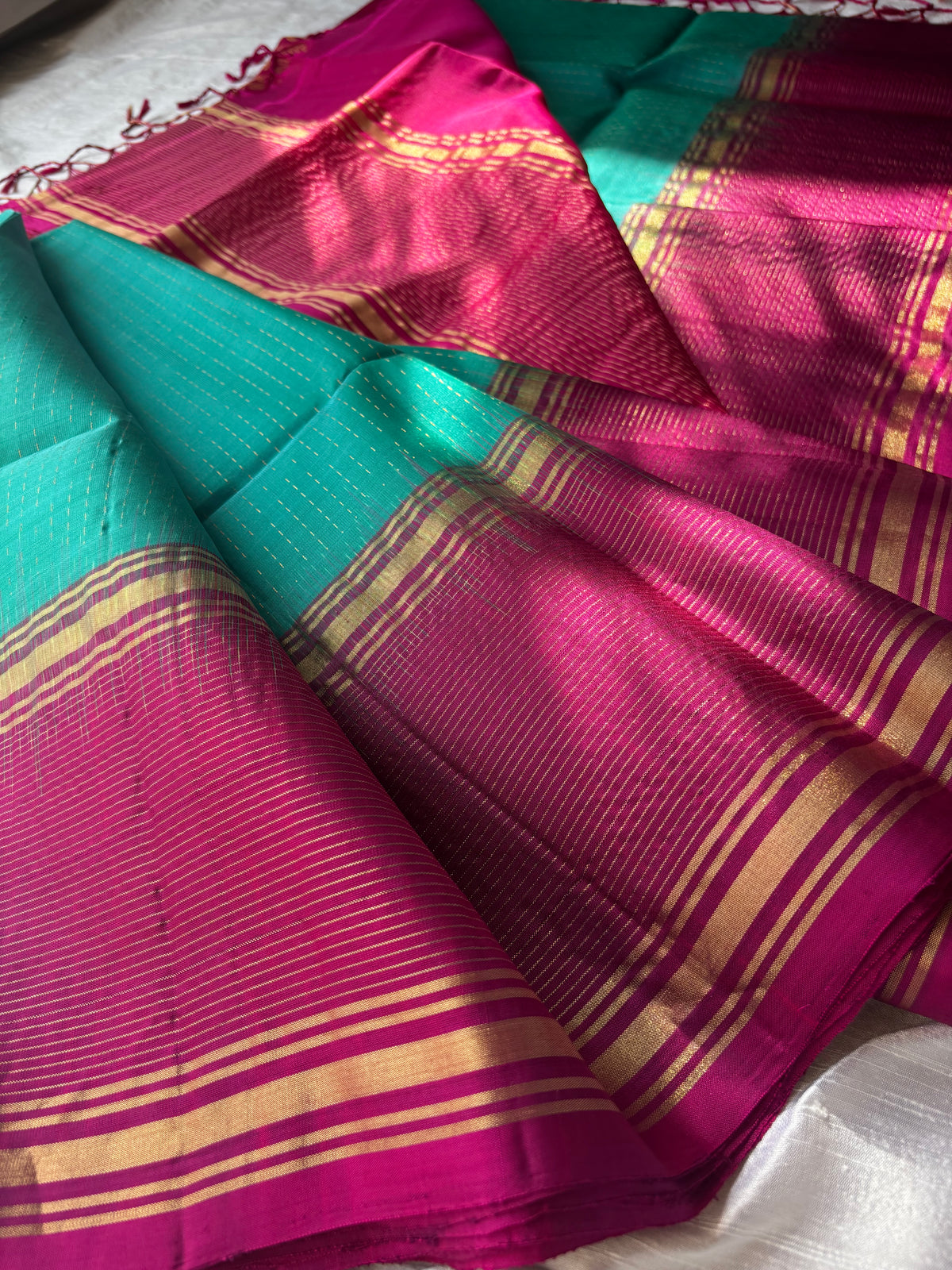 Vaira Oosi - green and pink - zari rettapetta border