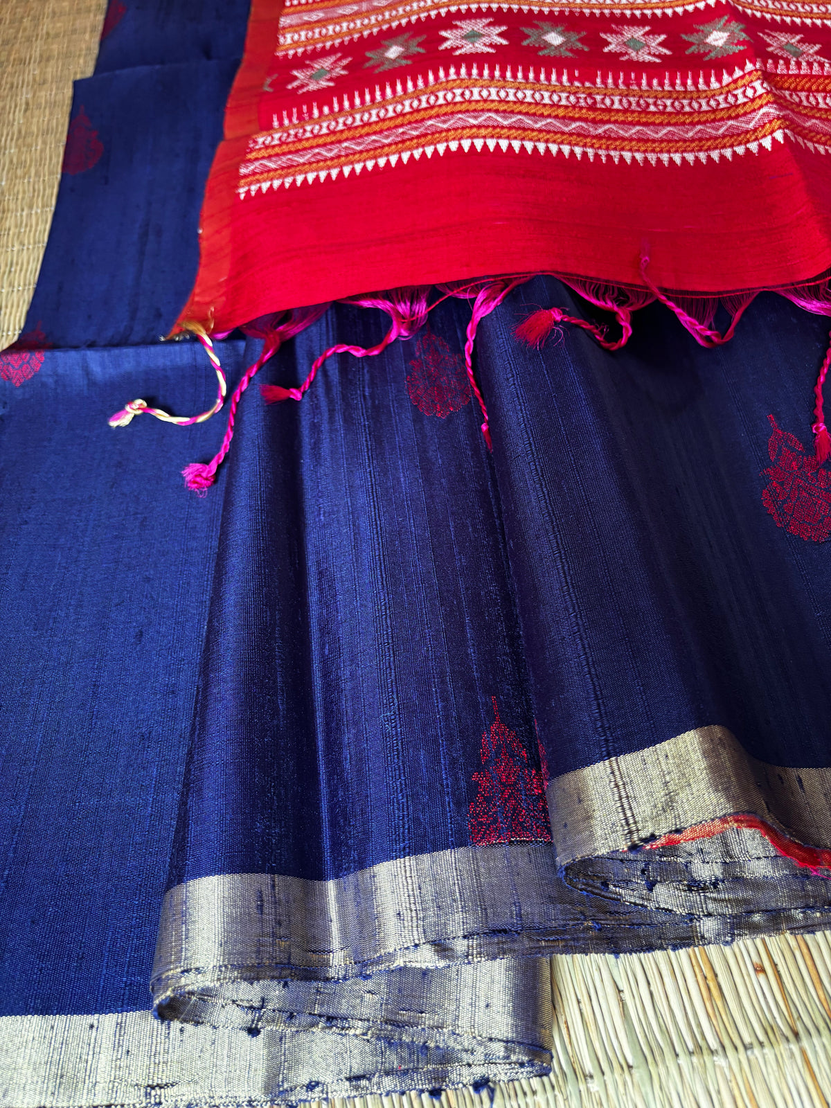 Handloom Dupiyarn with Meena work - Blue & Pink